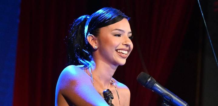 Latin Grammy 2025: Ángela Aguilar roba miradas con su cambio de look