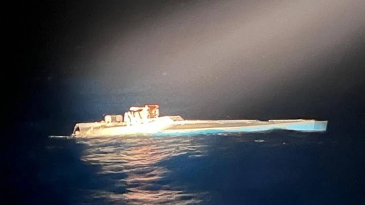 Interceptan un narcosubmarino con 1,7 toneladas de cocaína que se dirigía a la Península Ibérica