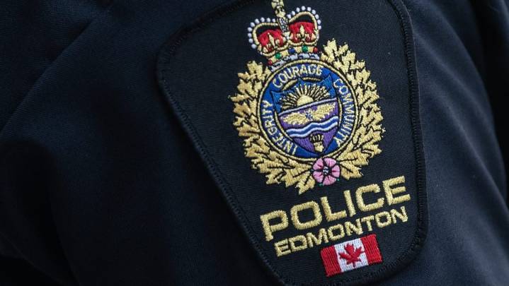 Edmonton police officer charged with sexual assault, unlawful confinement