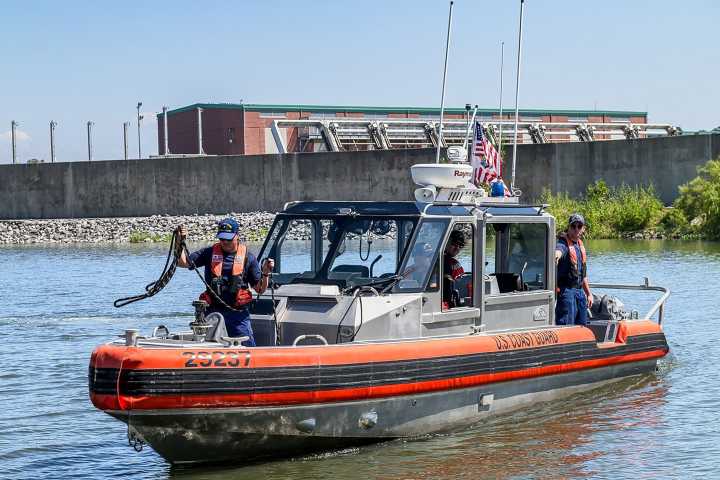Small plane went down over Lake Pontchartrain during training flight, school says
