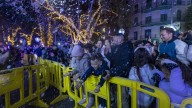 Cort se plantea un cambio de ubicación del encendido de luces de Navidad en 2026 porque la plaza España se quedó pequeña