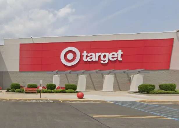 La policía de Nassau entrega a una pareja de inmigrantes al ICE