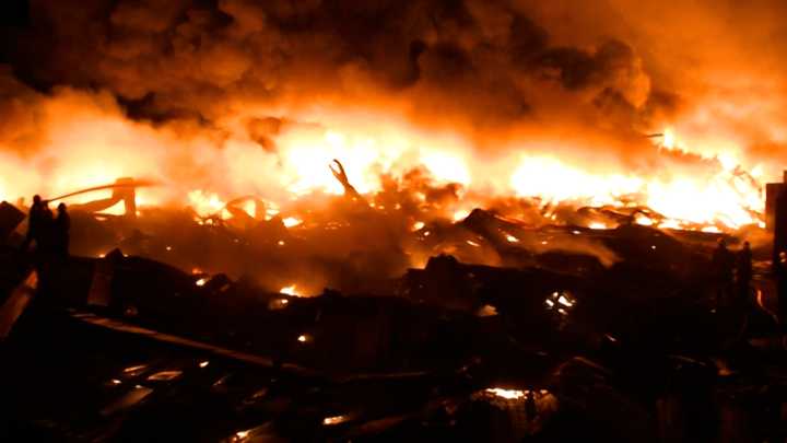 Huge explosion rips through industrial area in Argentina