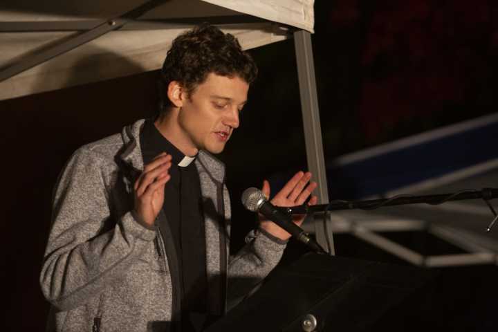 ‘Hopefully through prayer, maybe something can change’: Interfaith prayer service in downtown Vancouver dedicated to undocumented immigrants