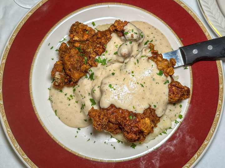 Everything’s coming up roses at Ruby Begonia’s in Chittenango (Dining Out Review)