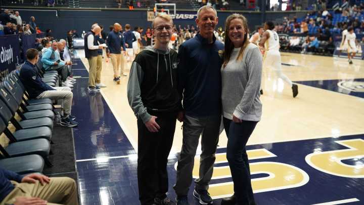 'It’s all worth it': UA assistant Terry Weigand, family battle hurdles