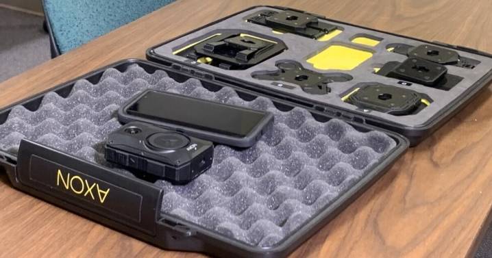 Manitowoc County deputies may get body cameras for first time