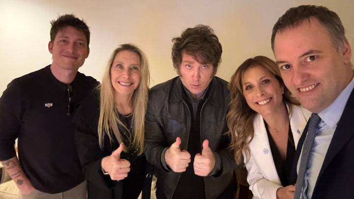 Gestos de apertura y pureza, la fórmula de un Milei que pasa a la ofensiva