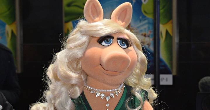 Miss Piggy Film Produced By Jennifer Lawrence Reportedly In The Works