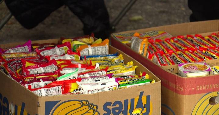 Cyclists gather to help feed Minnesotans