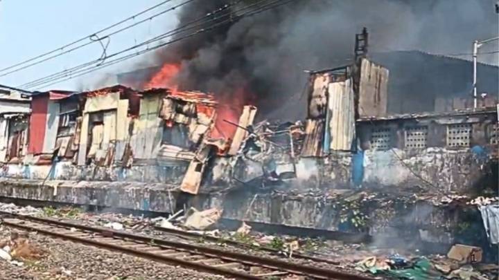 Mumbai: Massive fire erupts near Mahim station in Dharavi; train services regulated