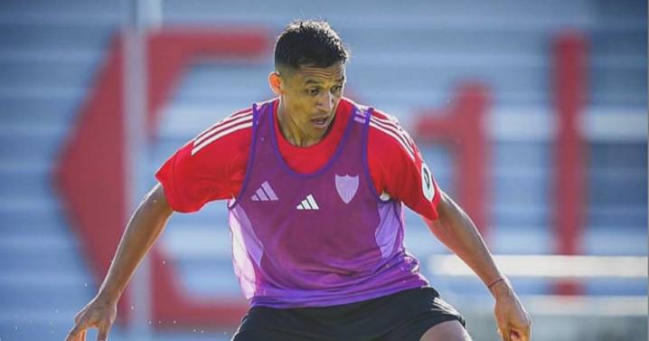 “Quiere, pero de momento no puede”: en España critican a Alexis Sánchez en su retorno al Sevilla