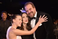 Denuncia Millie Bobby Brown a compañero de Stranger Things por acoso; esposa lo había funado por infiel