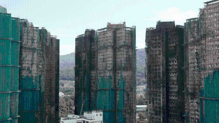 Incendio en Hong Kong deja 128 muertos y más de 200 desaparecidos