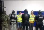 Se detiene a dos hombres por portación ilegal de armas de fuego