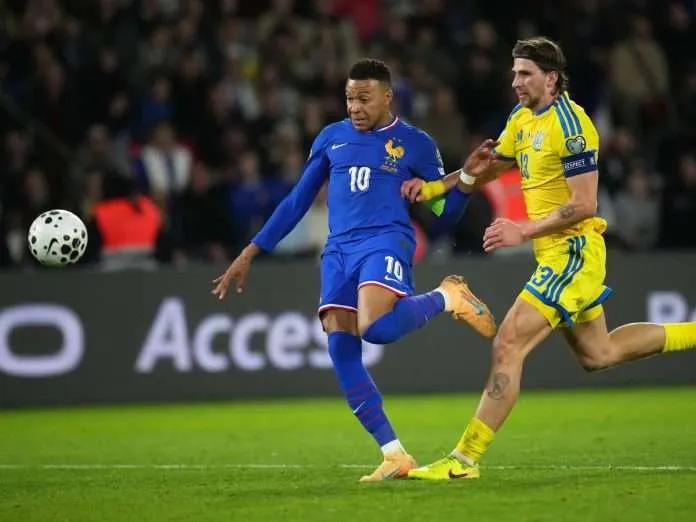 Mbappé abandona la concentración francesa