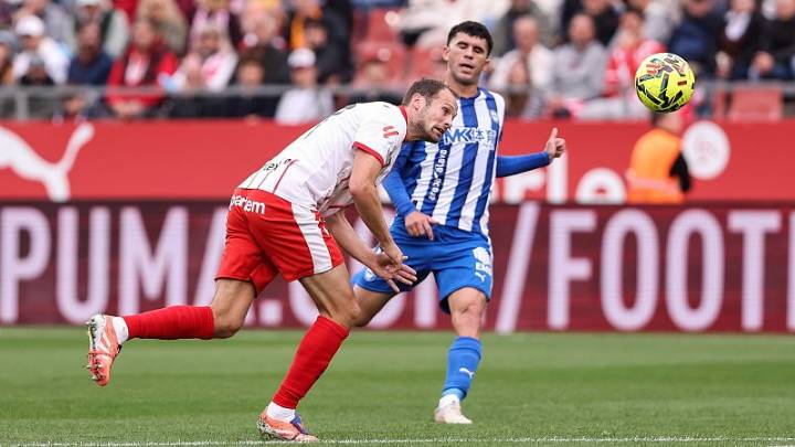 El Girona sale momentáneamente del pozo tras superar al Alavés con gol de Tsygankov