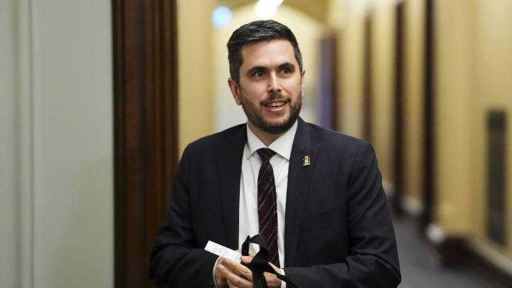 CSIS director holds rare news conference