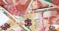 Países de América Latina comienzan a definir el salario mínimo de 2026