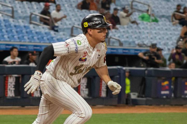 Yonathan Daza reparte extrabases e iguala un nuevo tope personal casi 10 años después