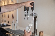 Grupo L no para de crecer: Firmó un acuerdo con Agua Local para impulsar el consumo sustentable de agua en Argentina