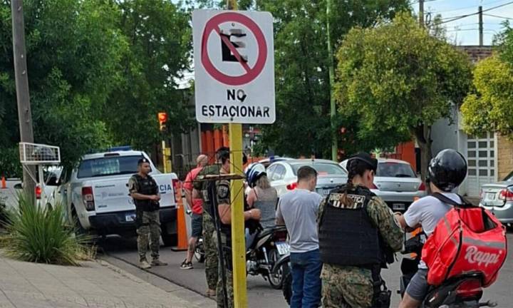 Cuatro detenidos en un operativo en los barrios Universitario y Pacífico