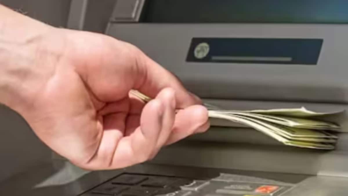 Customers Left Thinking ATM Had No Cash, All Their Money Went To This Man