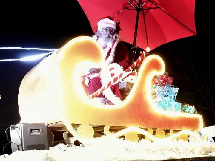Santa gets a special prize in his Cornwall parade