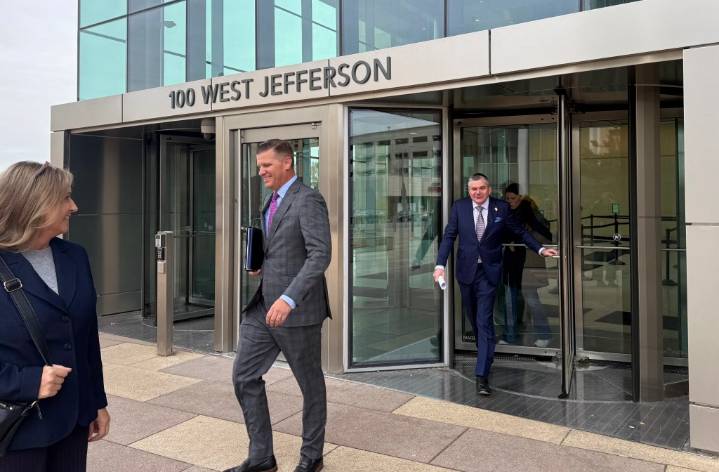 State drops two charges against Kee firearms owners before trial