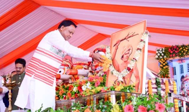 Janjatiya Gaurav Diwas: CM Majhi Inaugurates Rs 1,954 Cr Projects, Honours Birsa Munda