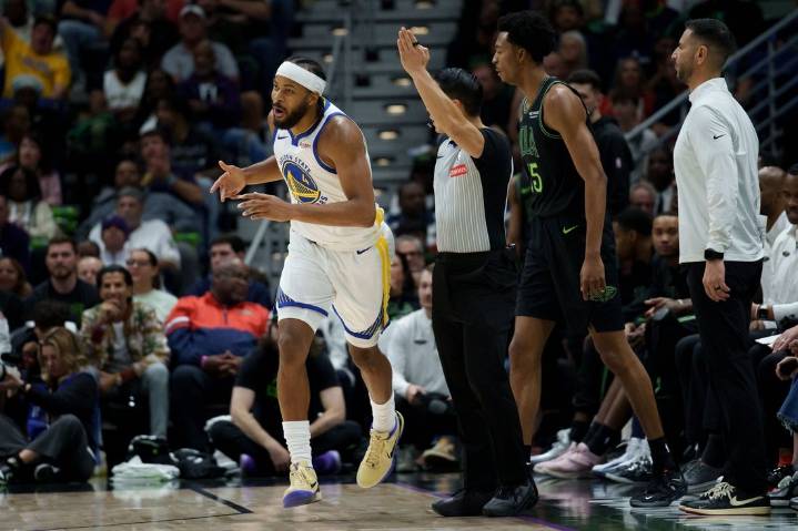 Deadspin | Moses Moody splashes 7 first-quarter threes as Warriors thrash Pelicans