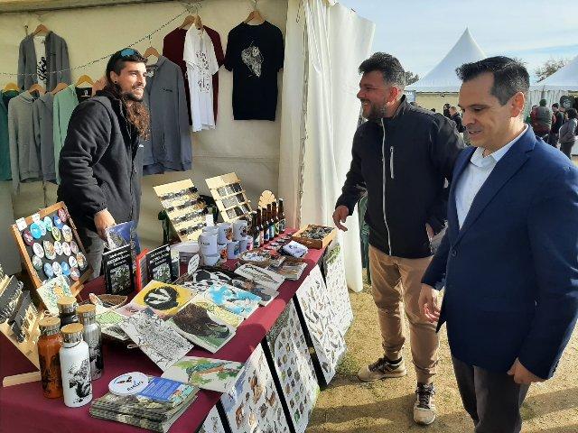 La Junta celebra el Festival de las Grullas con actividades para disfrutar de la llegada de estas aves a Extremadura