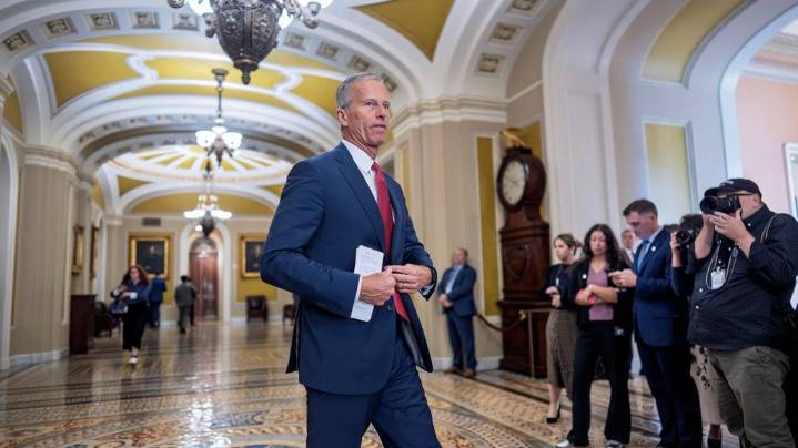 Republicans, Democrats continue their blame game