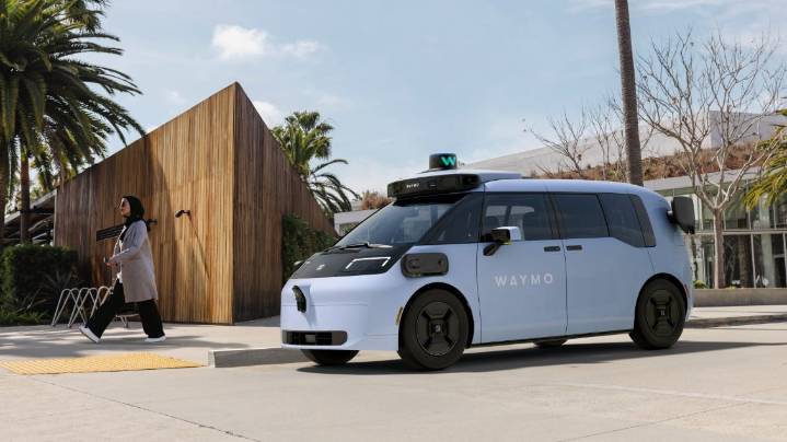 Waymo to start testing self-driving vehicles in Detroit