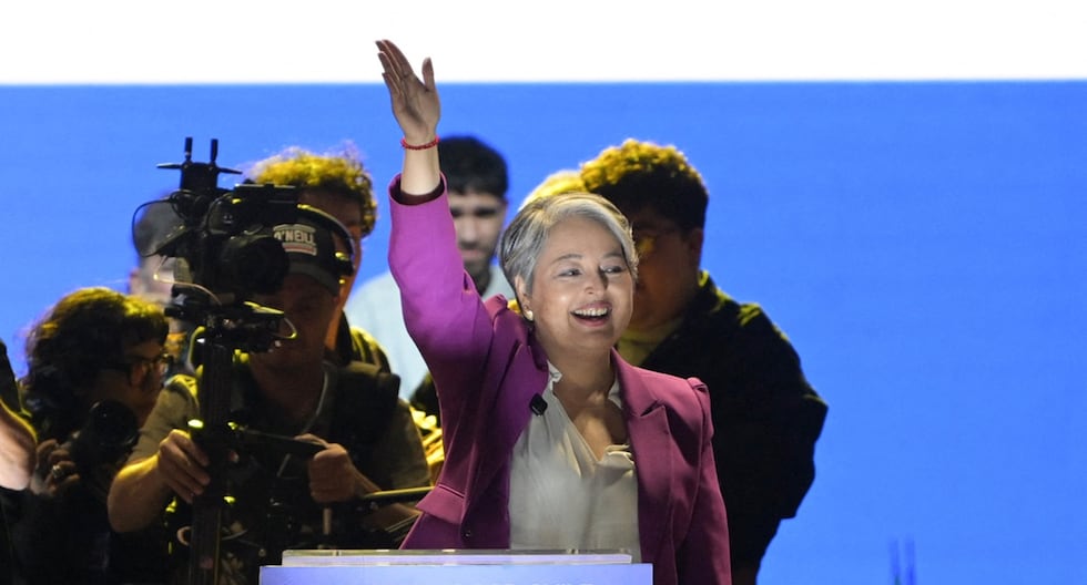 Elecciones Chile 2025 | Jeannette Jara: El país se juega “una mirada al futuro” en presidenciales | José Antonio Kast | Evelyn Matthei | Johannes Kaiser