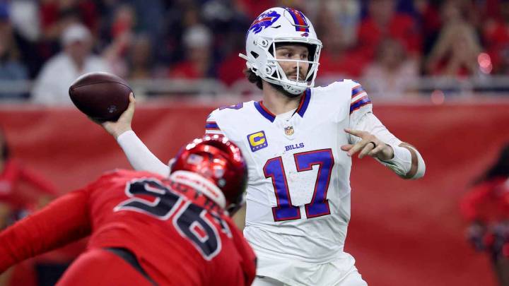 Bills’ Josh Allen was under siege vs. Texans at levels he has never seen before