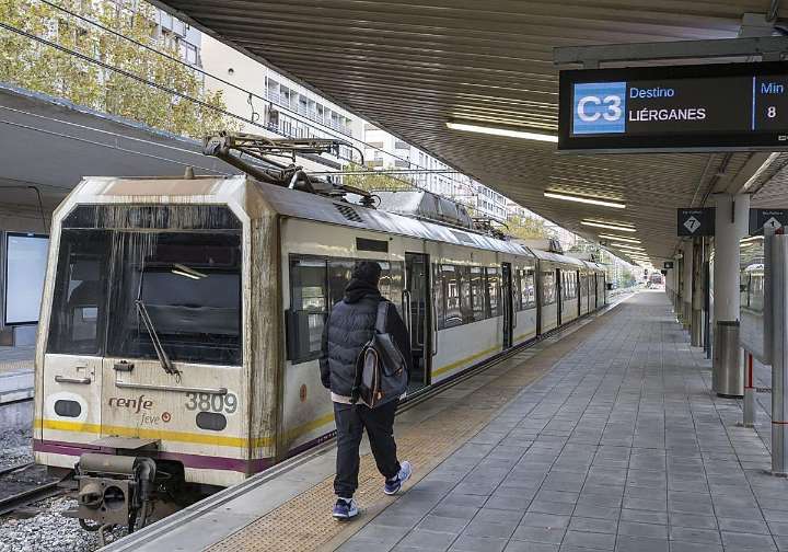 ¿Problemas con el tren? El Gobierno de Cantabria publica una guía para reclamar