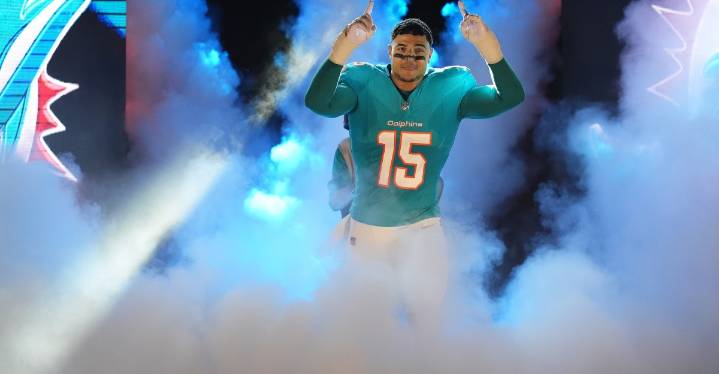 Eagles-Dolphins trade: Philadelphia acquires LB Jaelan Phillips