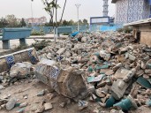 Agrietada y entre escombros: así quedó la famosa Mezquita Azul después del terremoto en Afganistán