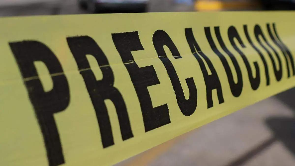Balean a joven mientras caminaba en calles de Canoa