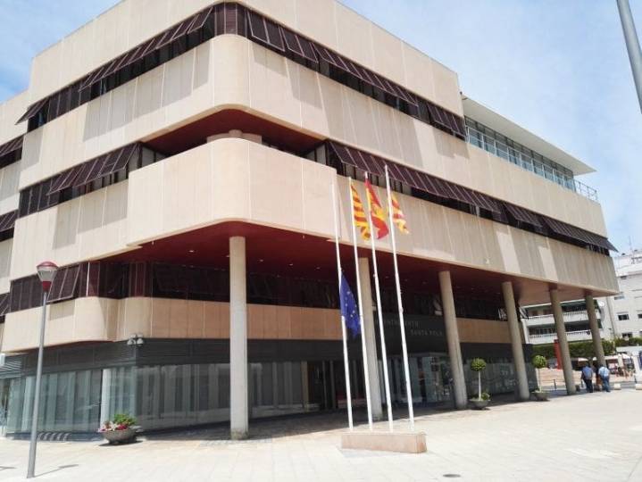 Nueva convocatoria de ayudas de transporte para jóvenes que estudian fuera de Santa Pola