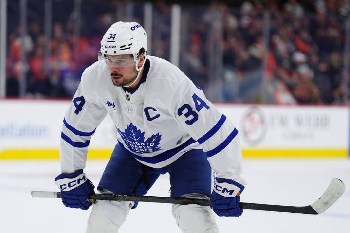 Matthews, Stolarz both out injured Thursday for struggling Maple Leafs