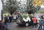 Dolor contenido en el funeral por Natalia Menéndez en Grullos