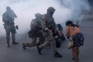 Juez ordena a ICE mejorar condiciones "inhumanas" en centro migratorio cerca de Chicago