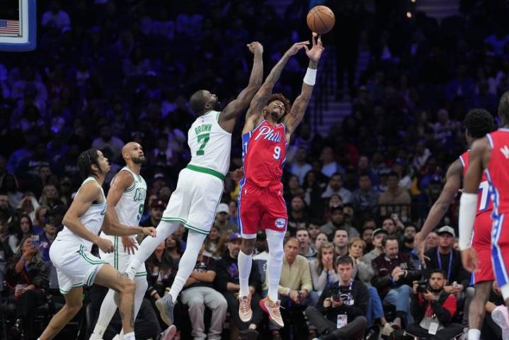 NBA roundup: Celtics end Sixers' unbeaten start
