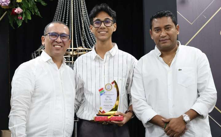 Maicao honra a docentes y estudiantes en inspiradora Noche de la Excelencia Educativa 2025