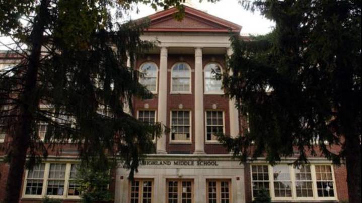 Gas leak reported at Highland Middle School: All students and staff safe