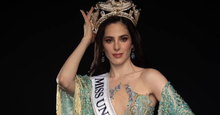 Fátima Bosch deslumbra con traje de baño durante su participación en Miss Universo 2025