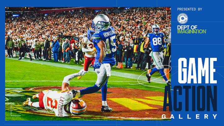 PHOTOS: Must-See Action Shots From The Sunday Night Football Showdown At Washington Commanders