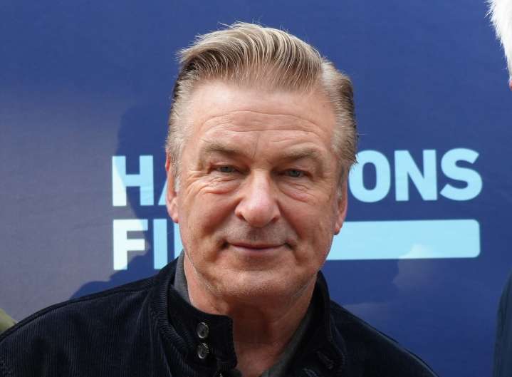 Alec Baldwin gives shutdown travel tips from Syracuse airport: ‘Don’t fly’